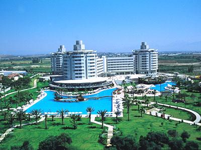 Lares Park 5*