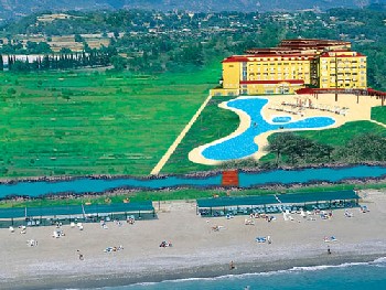 Joy Long Beach Club 4*