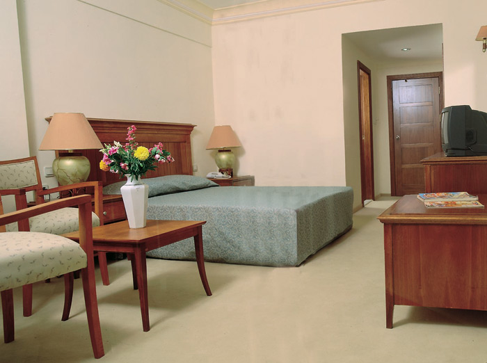 Terrace 4*