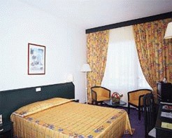 Adonis Hotel 5*