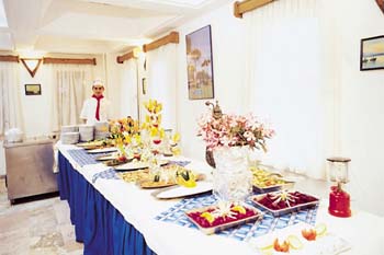 Atrium 3*