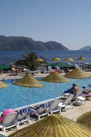 Beach Karacan 3*
