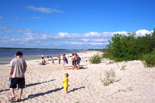 Hillside Beach HV-1