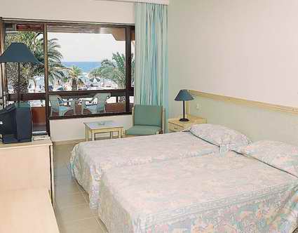 Pine Bay Beach Club 5*
